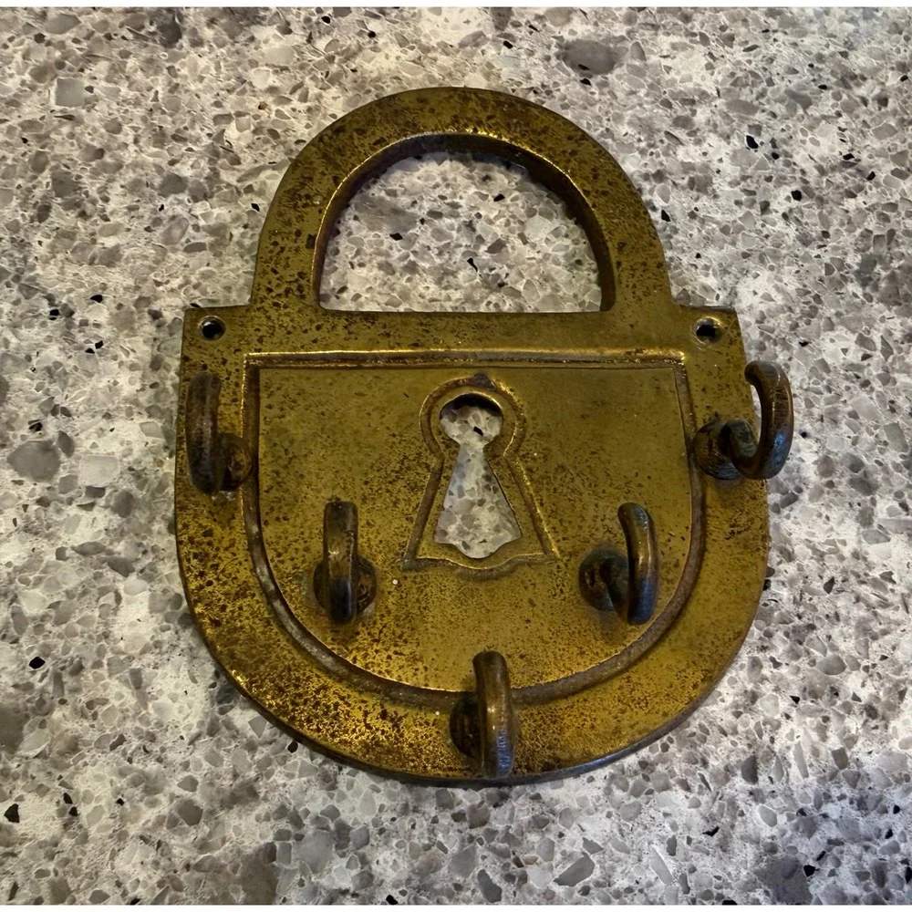 Vintage Brass Padlock Shaped Wall Mounted Key Rack 5 Hook Entryway Organizer